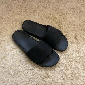 Lululemon Restfeel Slides
